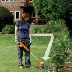 BLACK & DECKER Coupe-bordures Sans Fil - 23 Cm - 18 V - 2 Ah - 1 Batterie BLACK+DECKER GLC1823L20-QW -FAVEX Soldes Boutique 13949970 3