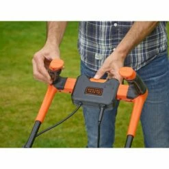 BLACK & DECKER Tondeuse électrique 1200W BLACK+DECKER Largeur Coupe 32cm BEMW451BH-QS Surfaces Jusqu'à 300m² 10 BLACK & DECKER Tondeuse électrique 1200W BLACK+DECKER Largeur Coupe 32cm BEMW451BH-QS Surfaces Jusqu'à 300m² -FAVEX Soldes Boutique 54384758 4